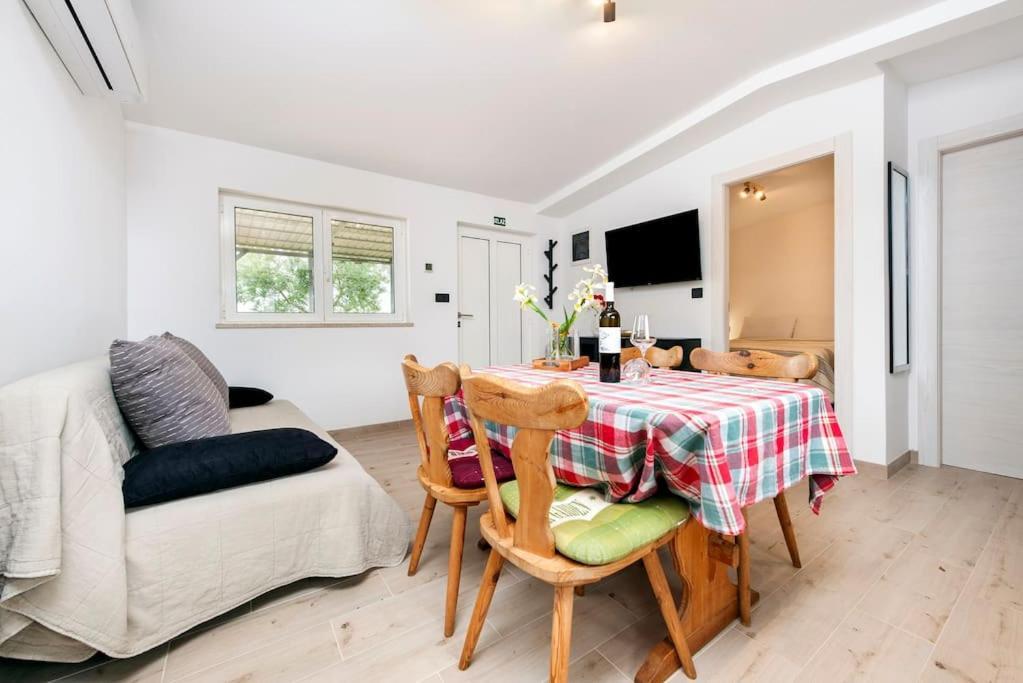 Kuca Za Odmor Toncas Holiday home *